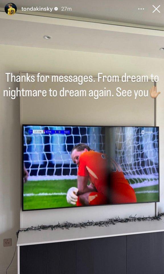 九游体育在线直播、九游体育足球直播、nba直播、电竞直播平台、九游体育赛事视频、体育直播平台-首发17分钟狂送两礼被换下！热刺门将赛后竟发文重温比赛？